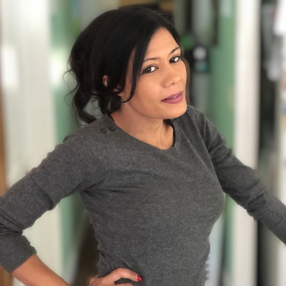 Meet your Posher, Ana - Picture 1 of 1